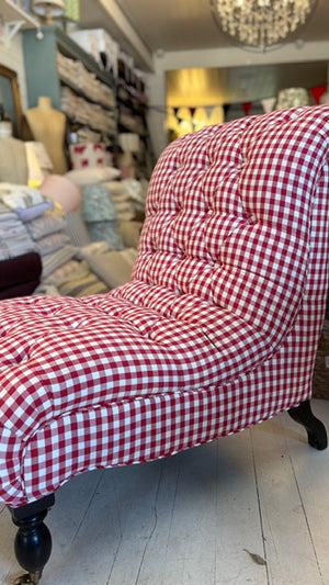 Brocante Gramon - Red Gingham Buttoned Bedroom Chair