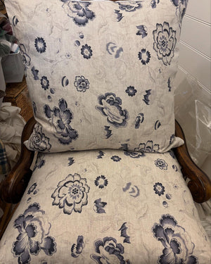 Brocante Gramon - English Linen Floral Cushions - Navy