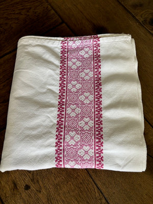 Brocante Gramon - Antique Hungarian/Romanian tablecloth + 10 matching napkins