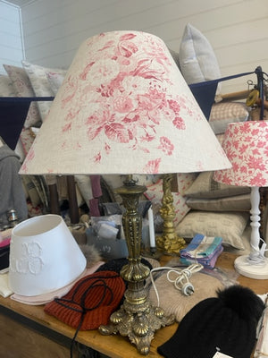 Brocante Gramon - English Linen Raspberry Floral lampshade