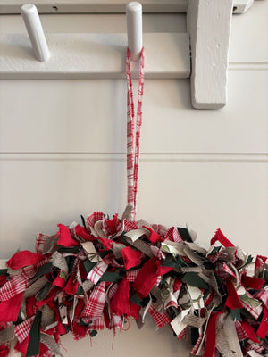 Brocante Gramon - Christmas Rag Wreath - Christmas Red & Green