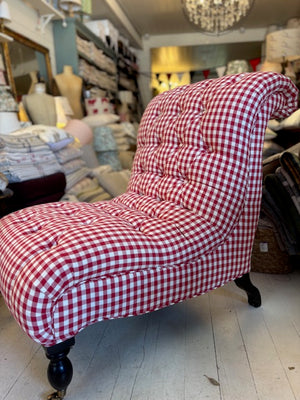 Brocante Gramon - Red Gingham Buttoned Bedroom Chair