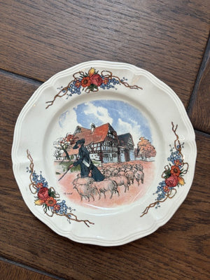 Brocante Gramon - Vintage/antique French Sarreguemines 21cm plates - Set of 10