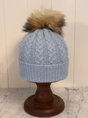 Brocante Gramon - SCA 3-ply Beanies | Powder Blue Cable Knit