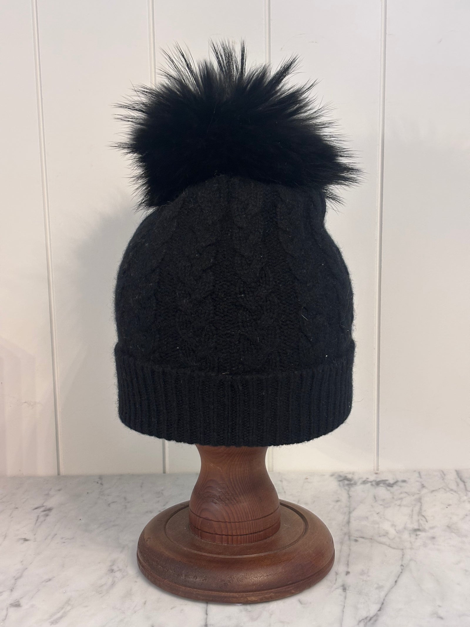 Brocante Gramon - SCA 3-ply Beanies | Black Cable Knit