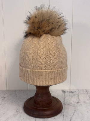 Brocante Gramon - SCA 3-ply Beanies | Camel Cable Knit