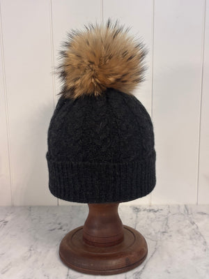 Brocante Gramon - SCA 3-ply Beanies | Charcoal Cable Knit