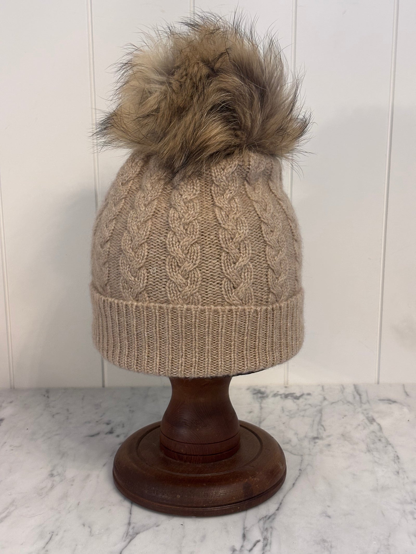 Brocante Gramon - SCA 3-ply Beanies | Dark Natural Cable Knit