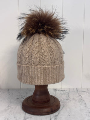 Brocante Gramon - SCA 3-ply Beanies | Dark Natural Cable Knit