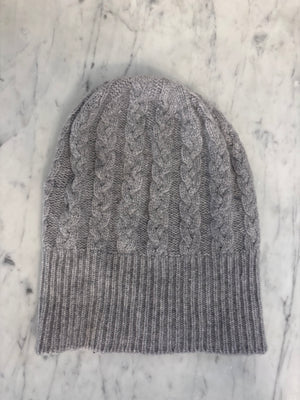 Brocante Gramon - SCA 3-ply Beanies | Light Flannel Grey Cable Knit