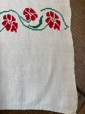 Brocante Gramon - Antique Linen Table Runner - monogrammed 'KE'