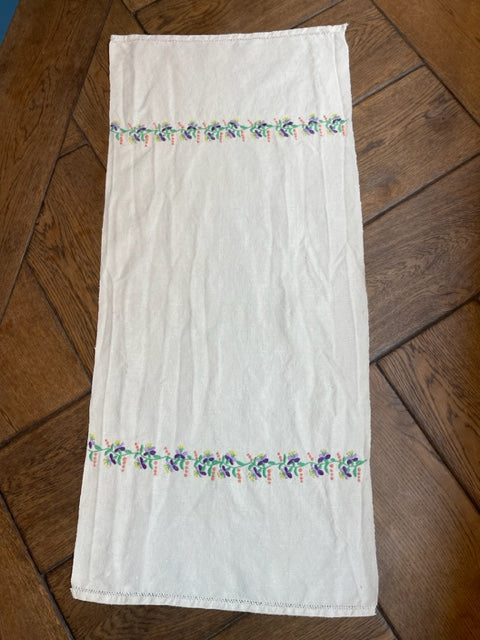 Brocante Gramon - Antique Linen Table Runner - Violet Embroidered Flowers