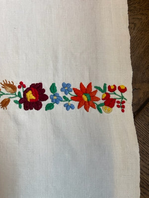 Brocante Gramon - Antique Linen Table Runner - monogrammed cross-stitched 'SJ'