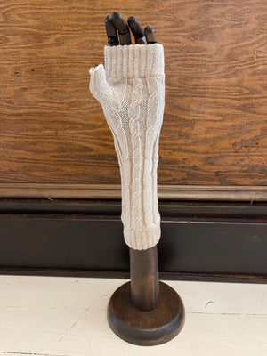 Brocante Gramon - SCA 4-ply cable knit cashmere wristwarmers