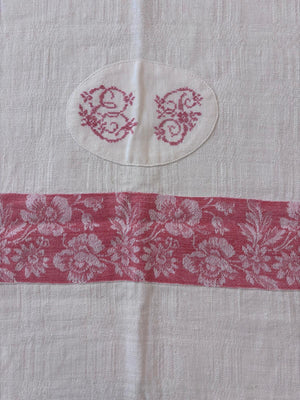 Brocante Gramon - Vintage French Linen Table Runner EJ / JP / EP