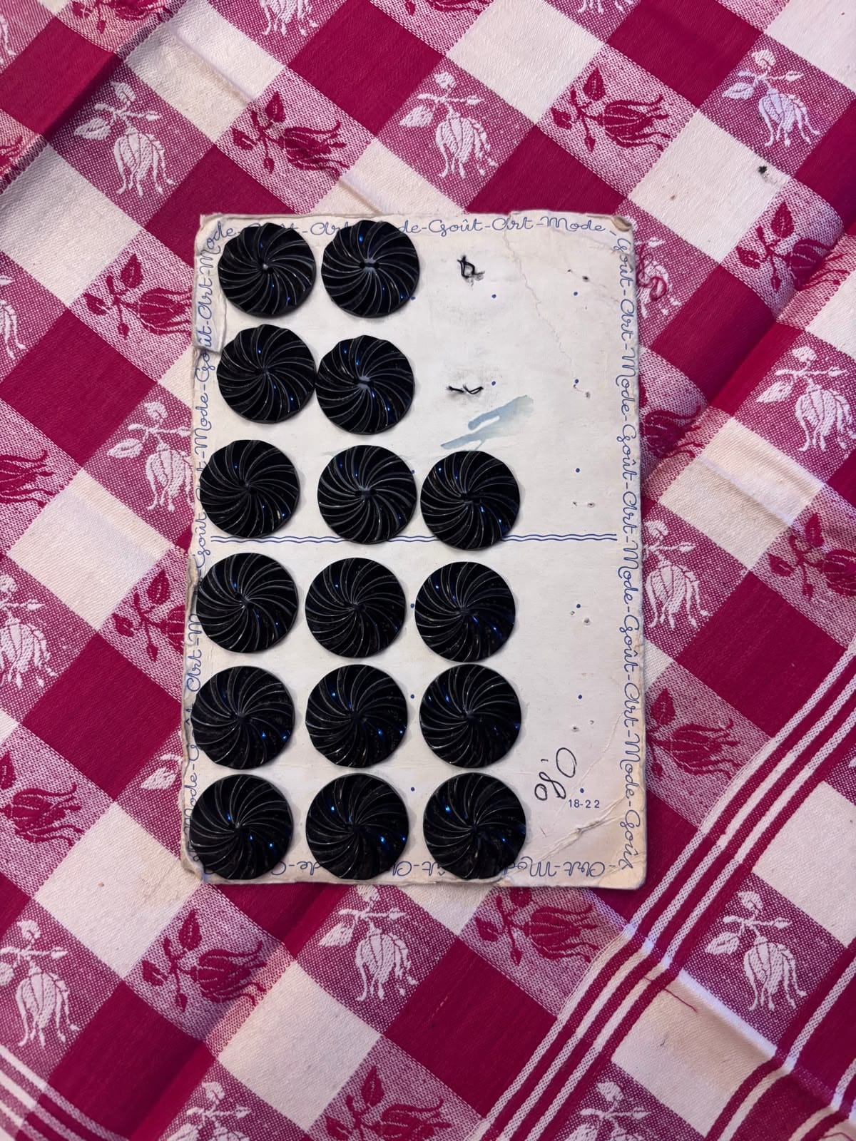 Brocante Gramon - Vintage French Buttons (Black)