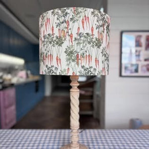 Brocante Gramon - English Linen Wisteria Carrot Lamp