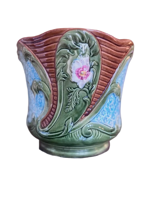 Brocante Gramon - Antique French Majolica floral pot