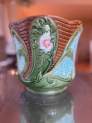 Brocante Gramon - Antique French Majolica floral pot