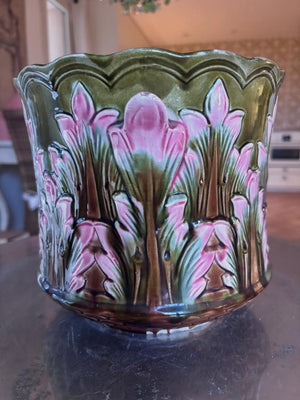 Brocante Gramon - Antique French Majolica floral pot