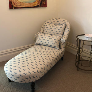 Brocante Gramon - Dachshund Chaise Lounge