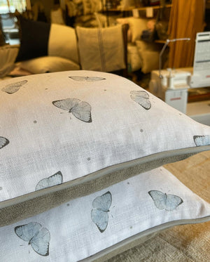 Brocante Gramon - Butterfly Linen Armchair