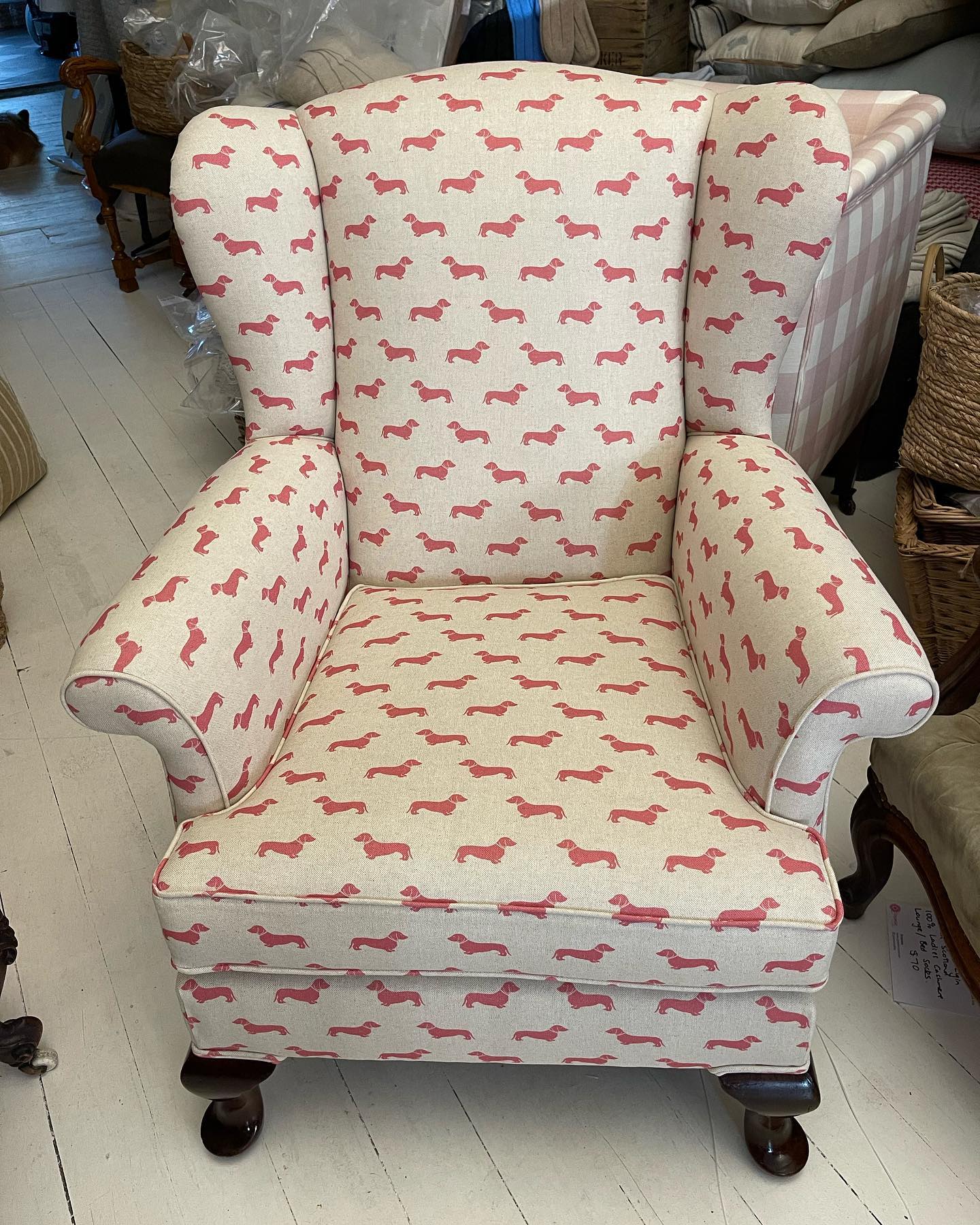 Brocante Gramon - Pink Dachshund Armchair