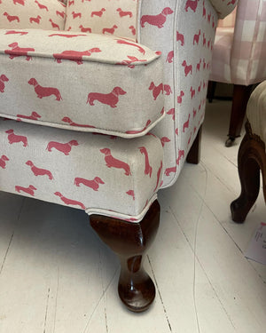 Brocante Gramon - Pink Dachshund Armchair