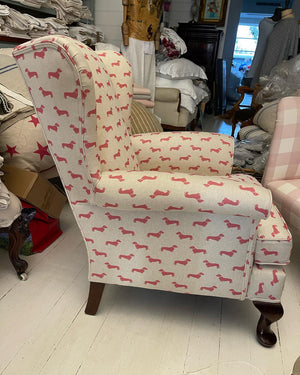 Brocante Gramon - Pink Dachshund Armchair