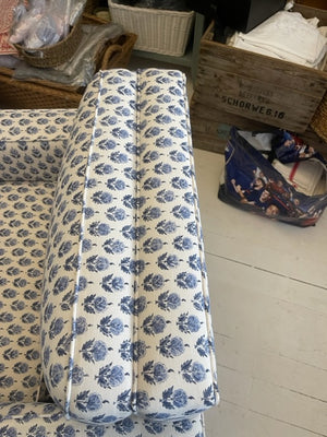 Brocante Gramon - Pretty Repeating Blue Floral Armchairs