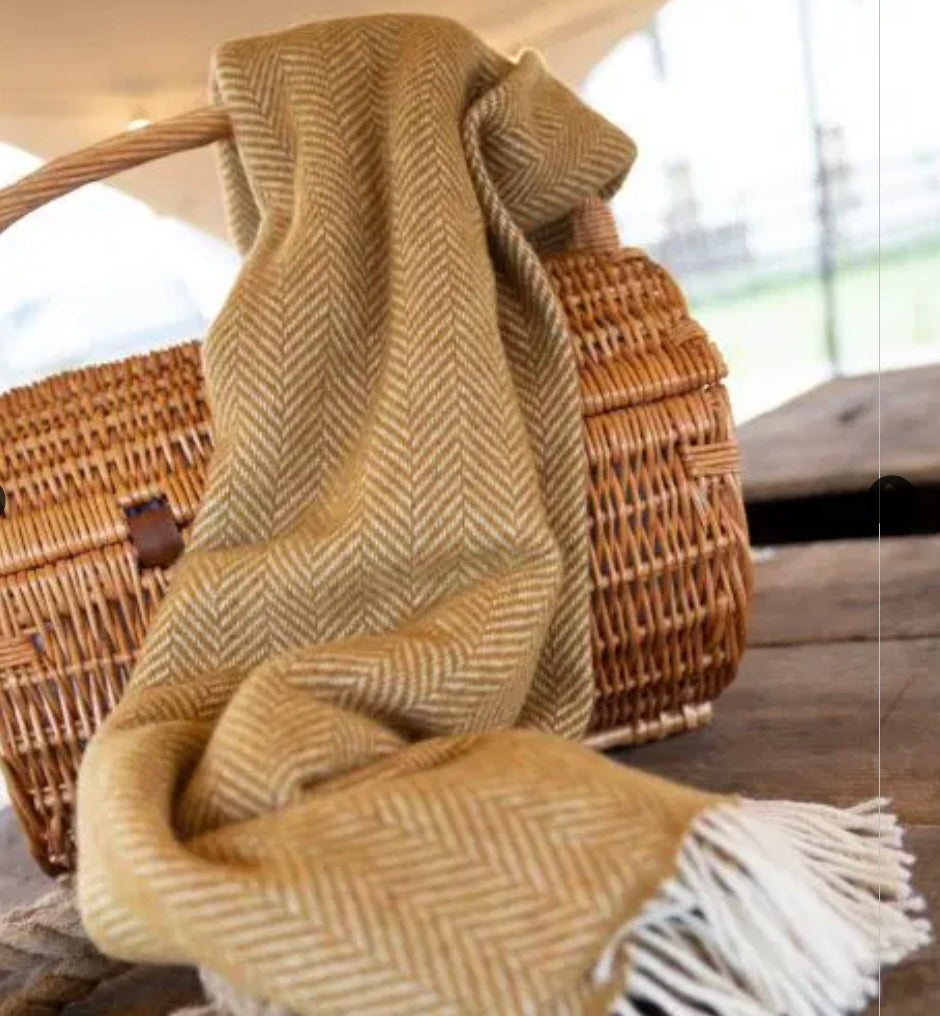 Brocante Gramon - Merino Cashmere Throw - Mustard Herringbone