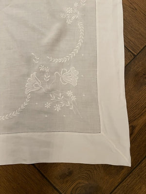 Brocante Gramon - Vintage French linen white tablecloth