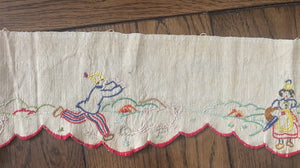 Brocante Gramon - Embroidered Antique French Shelf Decoration
