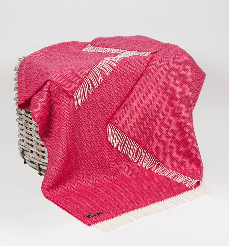 Brocante Gramon - Merino Cashmere Throw - Raspberry Herringbone