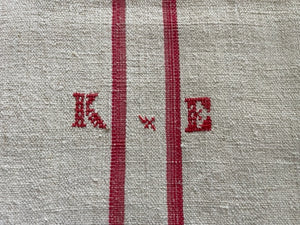 Brocante Gramon - Antique Linen Table Runner - monogrammed 'KE'