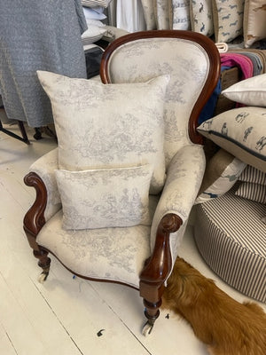Brocante Gramon - Toile Victorian Armchair