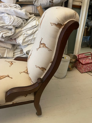 Brocante Gramon - Victorian Bunny Slipper Chair