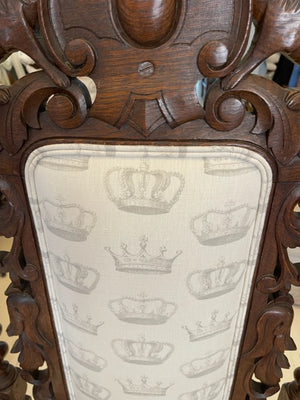 Brocante Gramon - Crown Jacobean Oak chair