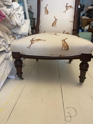 Brocante Gramon - Victorian Bunny Slipper Chair