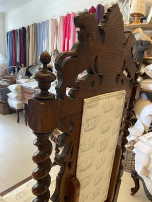 Brocante Gramon - Crown Jacobean Oak chair