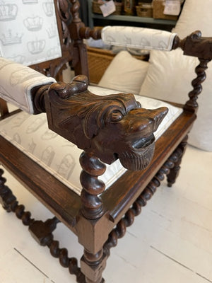 Brocante Gramon - Crown Jacobean Oak chair