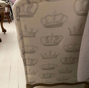 Brocante Gramon - The Crown English Linen Armchair Armchair
