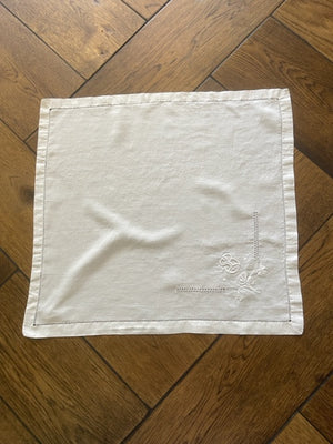 Brocante Gramon - Vintage White Linen Napkins #SB - Set of 11
