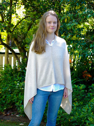 Brocante Gramon - SCA 2-Ply Poncho - Swansdown