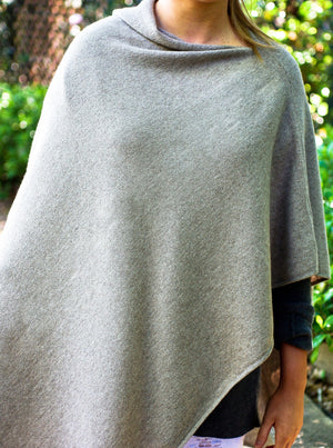 Brocante Gramon - SCA 2-Ply Poncho - Potash / Light Silver