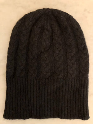 Brocante Gramon - SCA 3-ply Beanies | Black Cable Knit