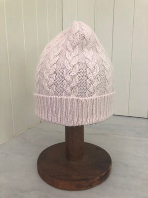 Brocante Gramon - SCA 3-ply Beanies | Palest Pink Cable Knit