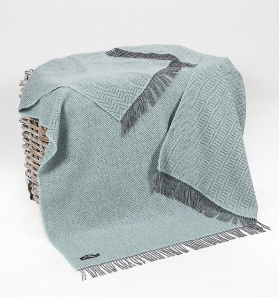 Brocante Gramon - Merino Cashmere Throw - Duck Egg Herringbone